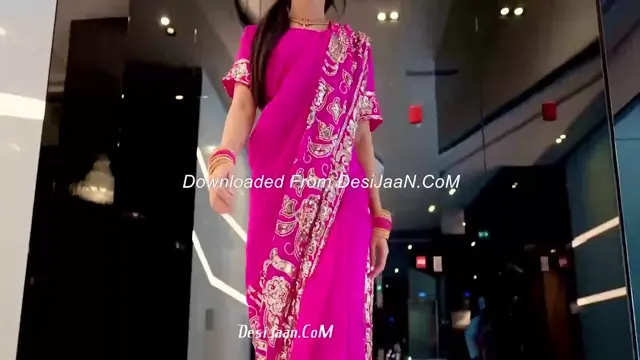 Garib Nokar fucked house owner while husband on trip indian HD porn