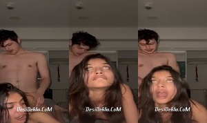 Ladki ko sofe pe hi ghapa ghap chudai kar di