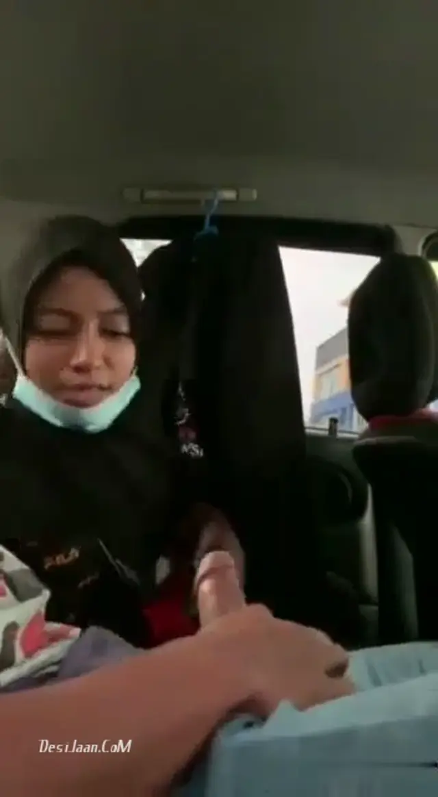 Muslim hijab indian girl car sex fucking with her lover viral mms Guajarati