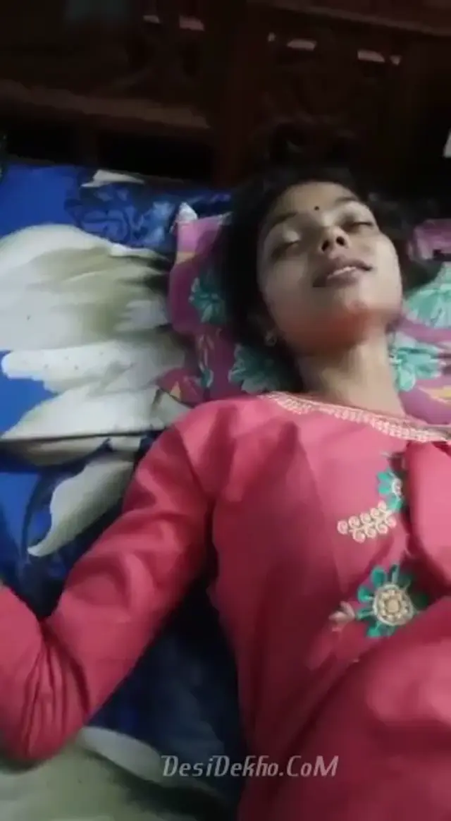 Newly Merried Bhabhi fucked by Husband Village Desi MMS